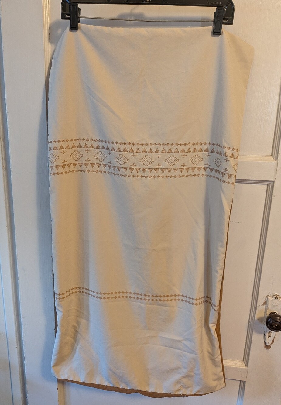 Oli Anderson Tan and Cream pillowcase: 19"x35"